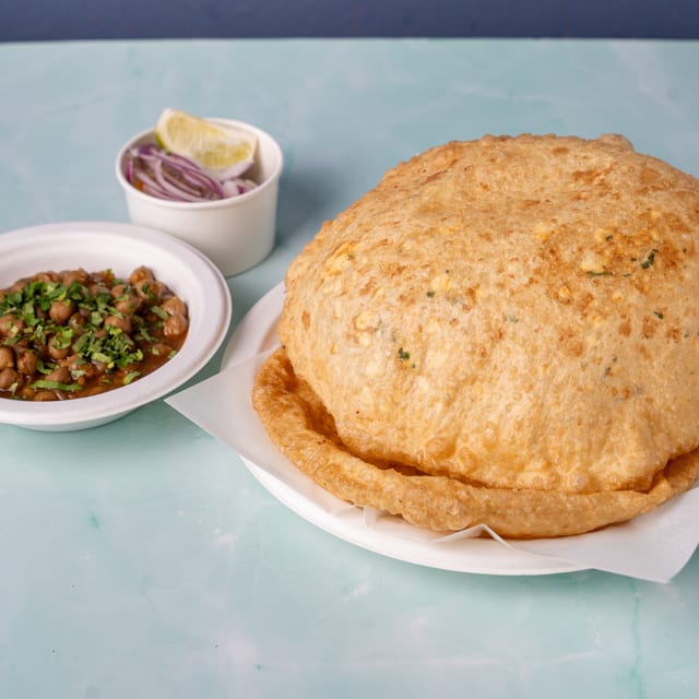 Chole Bhature with Paneer Stuffing (2).